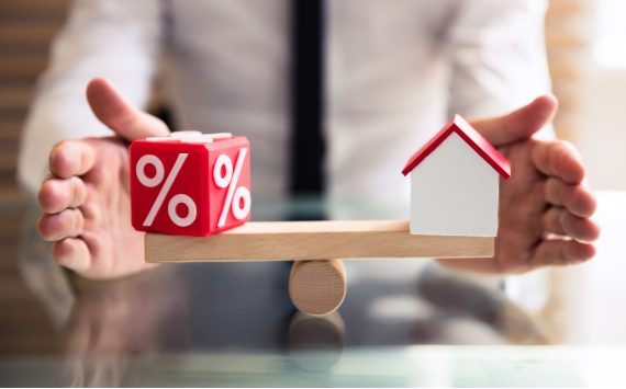 В 2023 году впервые более половины продаж ипотеки придется на господдержку